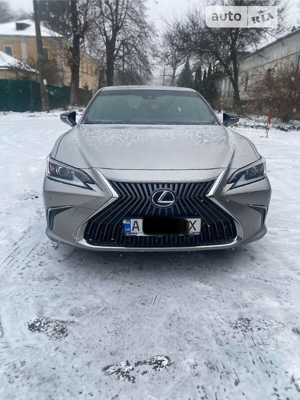 Седан Lexus ES 2020 в Києві