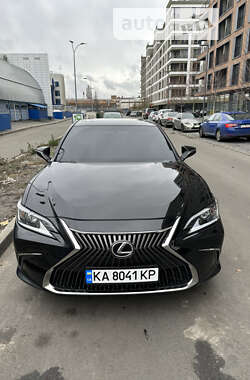 LEXUS ES 250 2019