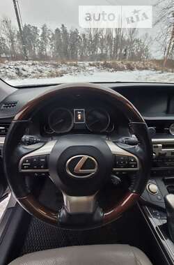 Седан Lexus ES 2016 в Ирпене