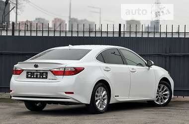 Седан Lexus ES 2014 в Киеве