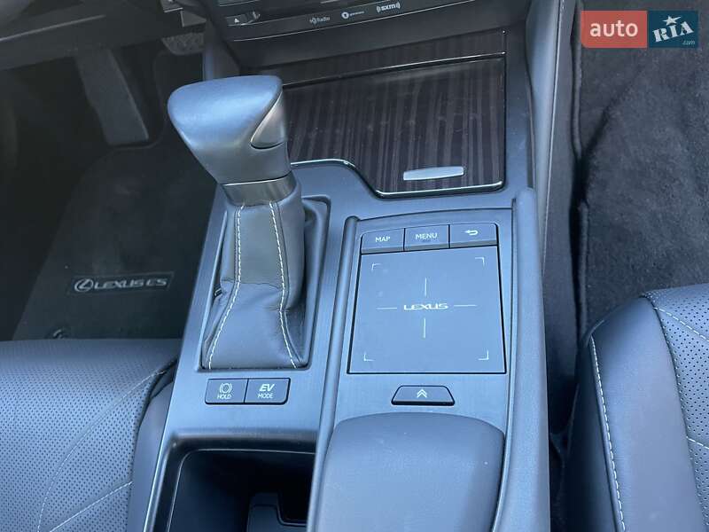 Седан Lexus ES 2018 в Одессе