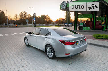 Седан Lexus ES 2012 в Кременчуге