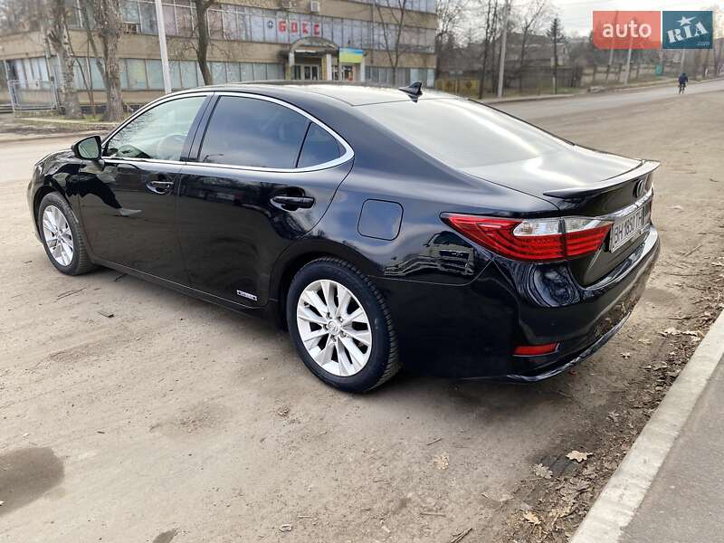 Седан Lexus ES 2012 в Измаиле