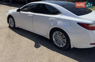 Седан Lexus ES 2013 в Днепре