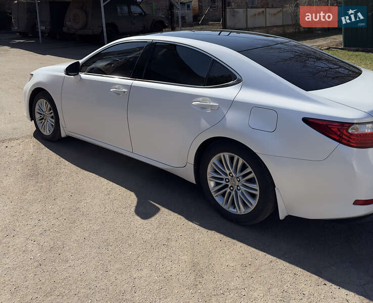 Седан Lexus ES 2013 в Днепре