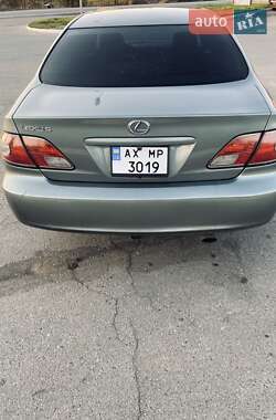 Седан Lexus ES 2004 в Харькове