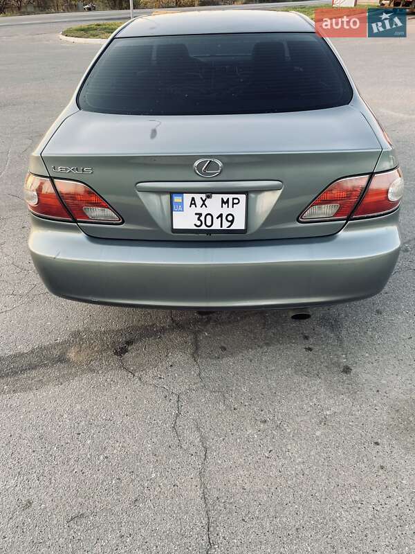 Седан Lexus ES 2004 в Харкові