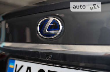 Седан Lexus ES 2022 в Львове