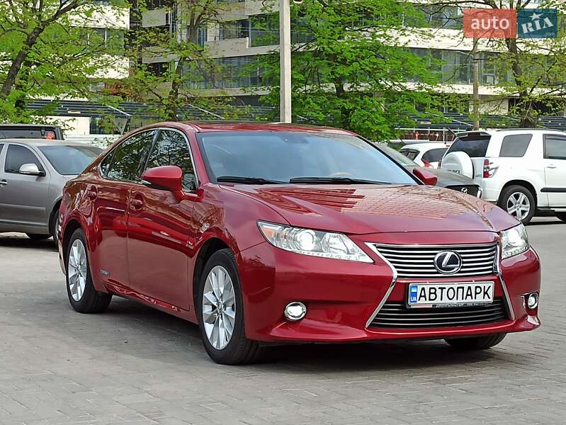 Седан Lexus ES 2015 в Днепре