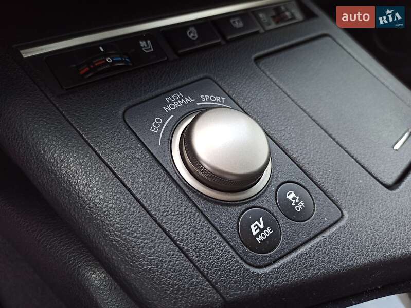 Седан Lexus ES 2015 в Днепре