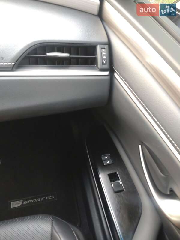 Седан Lexus ES 2022 в Києві