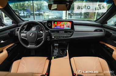 Седан Lexus ES 2022 в Дніпрі