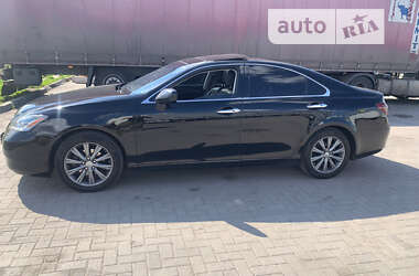 Седан Lexus ES 2009 в Бучі