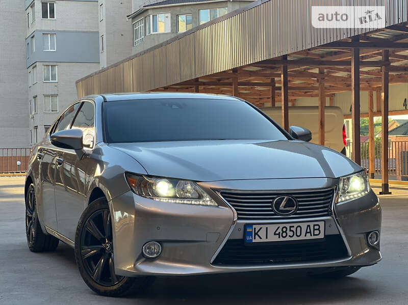 Седан Lexus ES 2014 в Белой Церкви