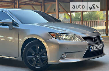 Седан Lexus ES 2014 в Белой Церкви