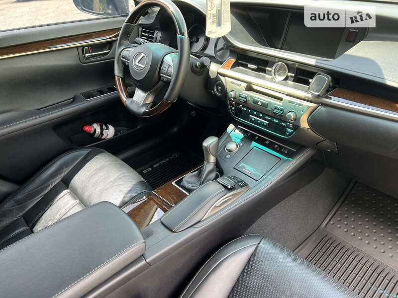 Седан Lexus ES 2018 в Кропивницком фото 25 Седан Lexus ES 2018 в Кропивницком