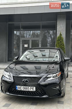 Седан Lexus ES 2015 в Днепре