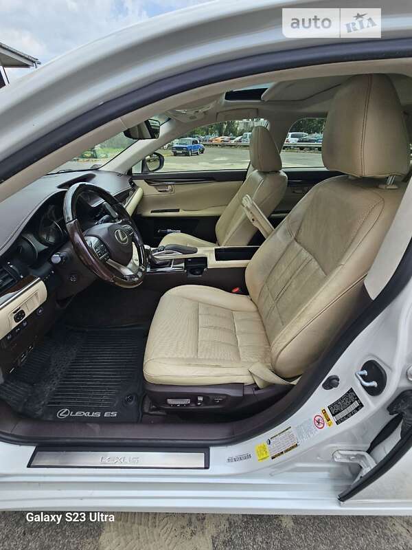 Седан Lexus ES 2016 в Києві
