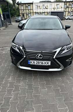 Седан Lexus ES 2018 в Рокитному