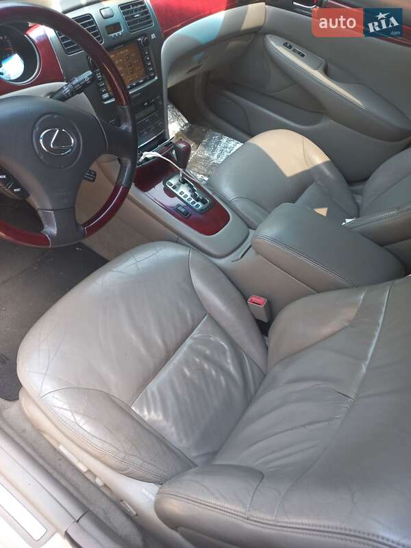 Седан Lexus ES 2003 в Киеве