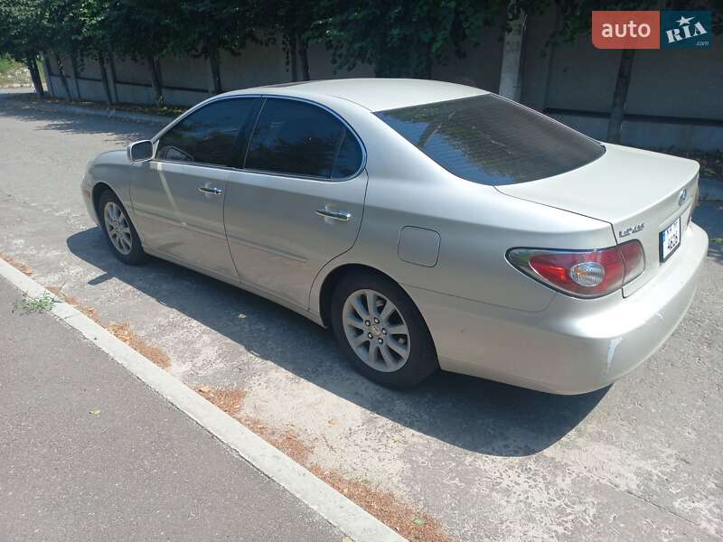 Седан Lexus ES 2003 в Киеве