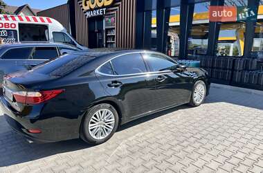 Седан Lexus ES 2012 в Львове