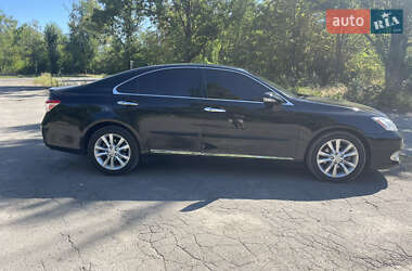 Седан Lexus ES 2011 в Кривом Роге