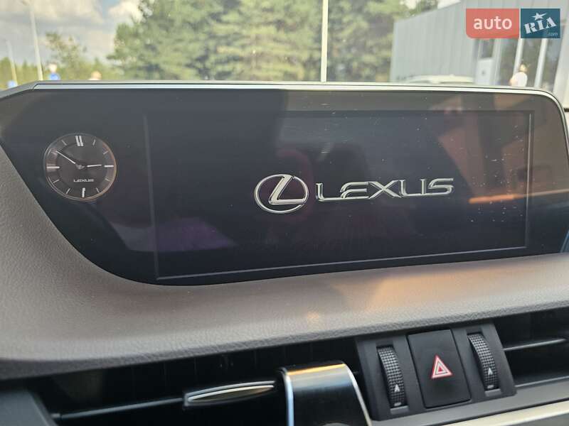 Седан Lexus ES 2018 в Ровно
