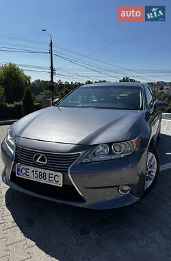 Седан Lexus ES 2013 в Черновцах