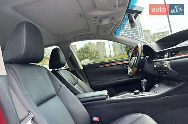 Седан Lexus ES 2013 в 