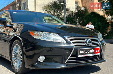 Седан Lexus ES 2013 в Вінниці