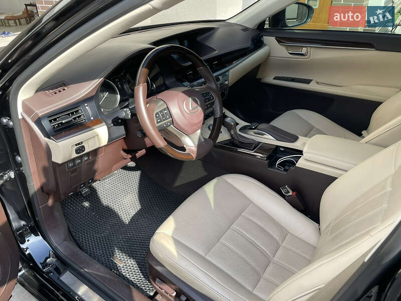 Седан Lexus ES 2018 в Одессе
