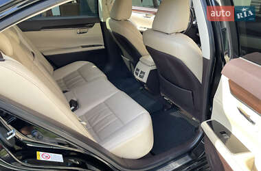 Седан Lexus ES 2018 в Одессе