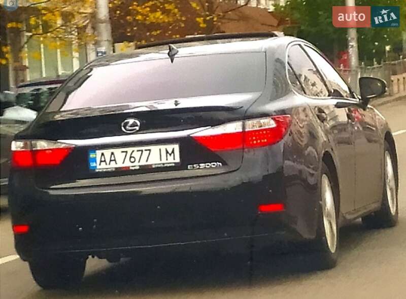 Седан Lexus ES 2014 в Киеве