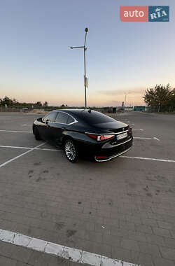 Седан Lexus ES 2022 в Борисполе