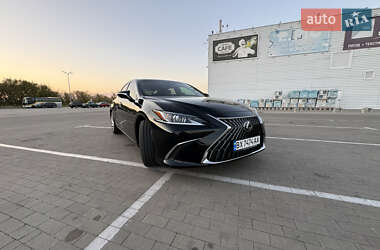 Седан Lexus ES 2022 в Борисполе