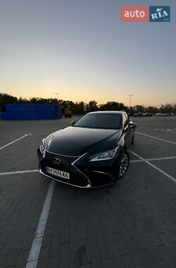 Седан Lexus ES 2022 в Борисполе