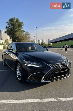 Седан Lexus ES 2022 в Києві
