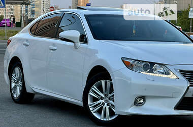 Седан Lexus ES 2014 в Києві