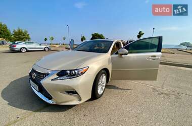 Седан Lexus ES 2013 в Черкассах