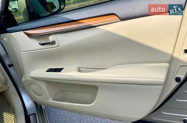 Седан Lexus ES 2013 в Черкассах