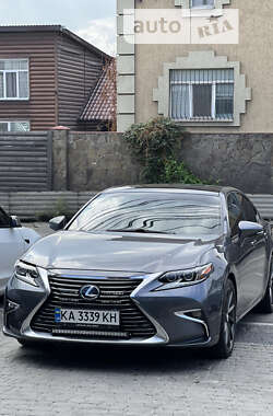 Седан Lexus ES 2016 в Києві