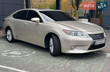 Седан Lexus ES 2013 в Києві