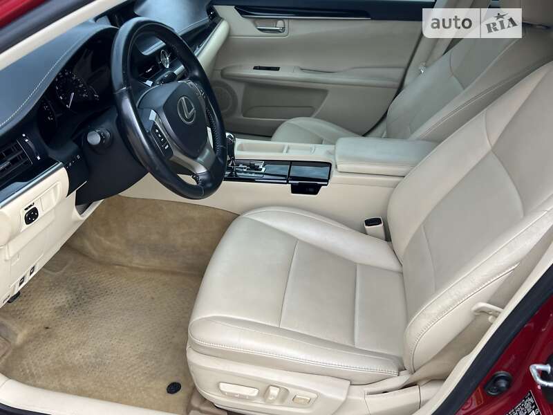 Седан Lexus ES 2013 в Киеве фото 36 Седан Lexus ES 2013 в Киеве