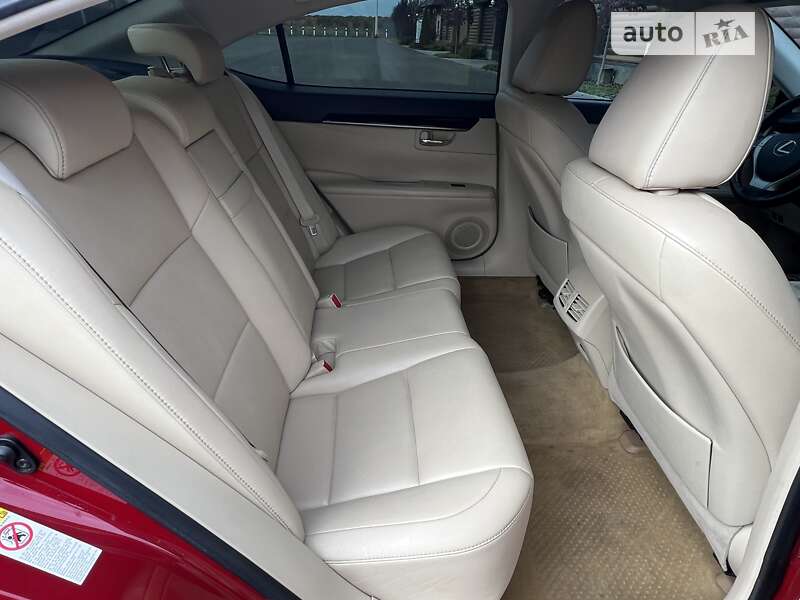 Седан Lexus ES 2013 в Киеве фото 44 Седан Lexus ES 2013 в Киеве