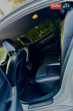Седан Lexus ES 2013 в 