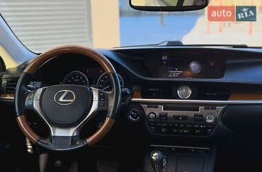 Седан Lexus ES 2013 в Хмельницком