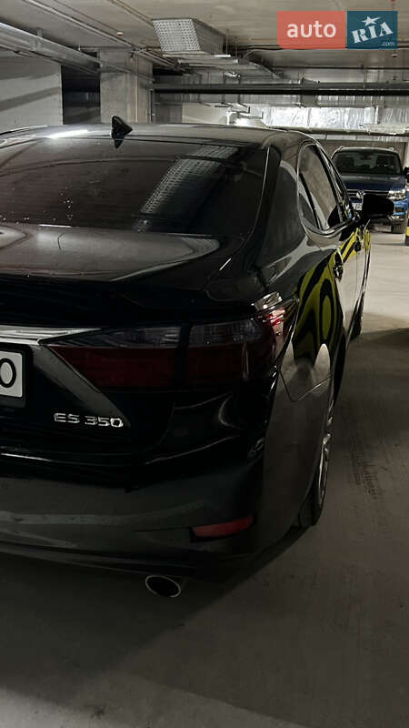 Седан Lexus ES 2015 в Одессе