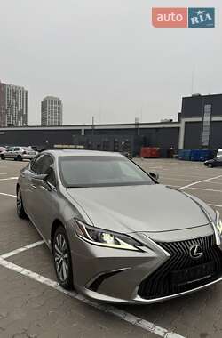 Седан Lexus ES 2019 в Києві