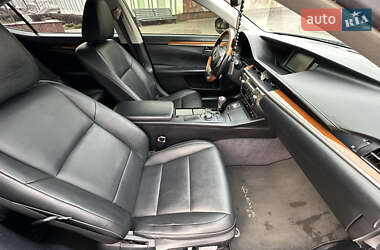 Седан Lexus ES 2012 в Дніпрі